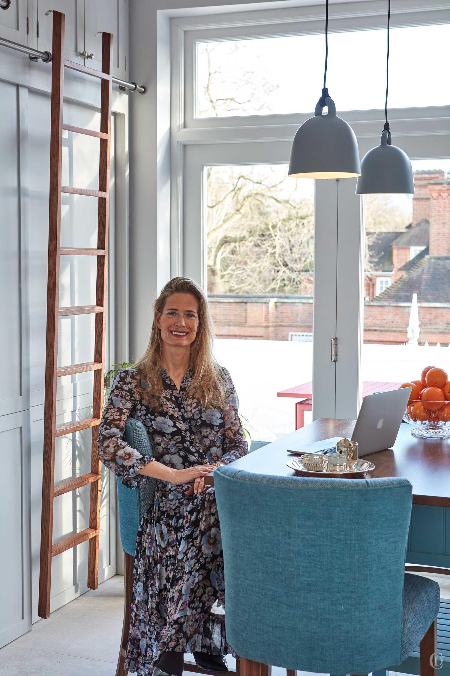 Claudia-Dorsch-sitting Consulting with Claudia Dorsch